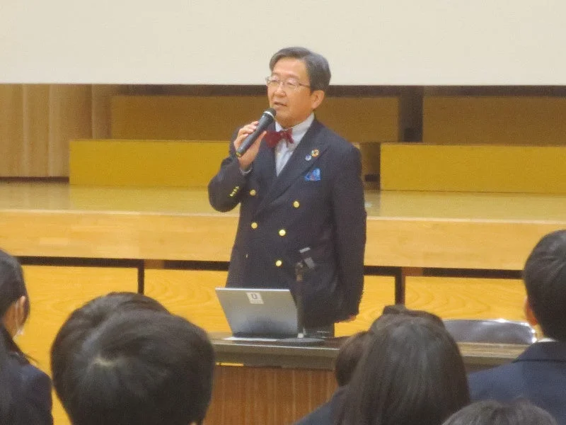 講演中の那須学長
