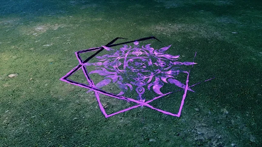 緑の地面に輝く紫色の魔法陣が描かれています。