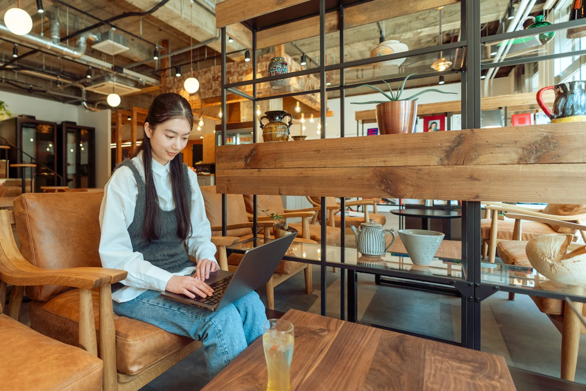 the from 昭和通り店 1Fの様子1