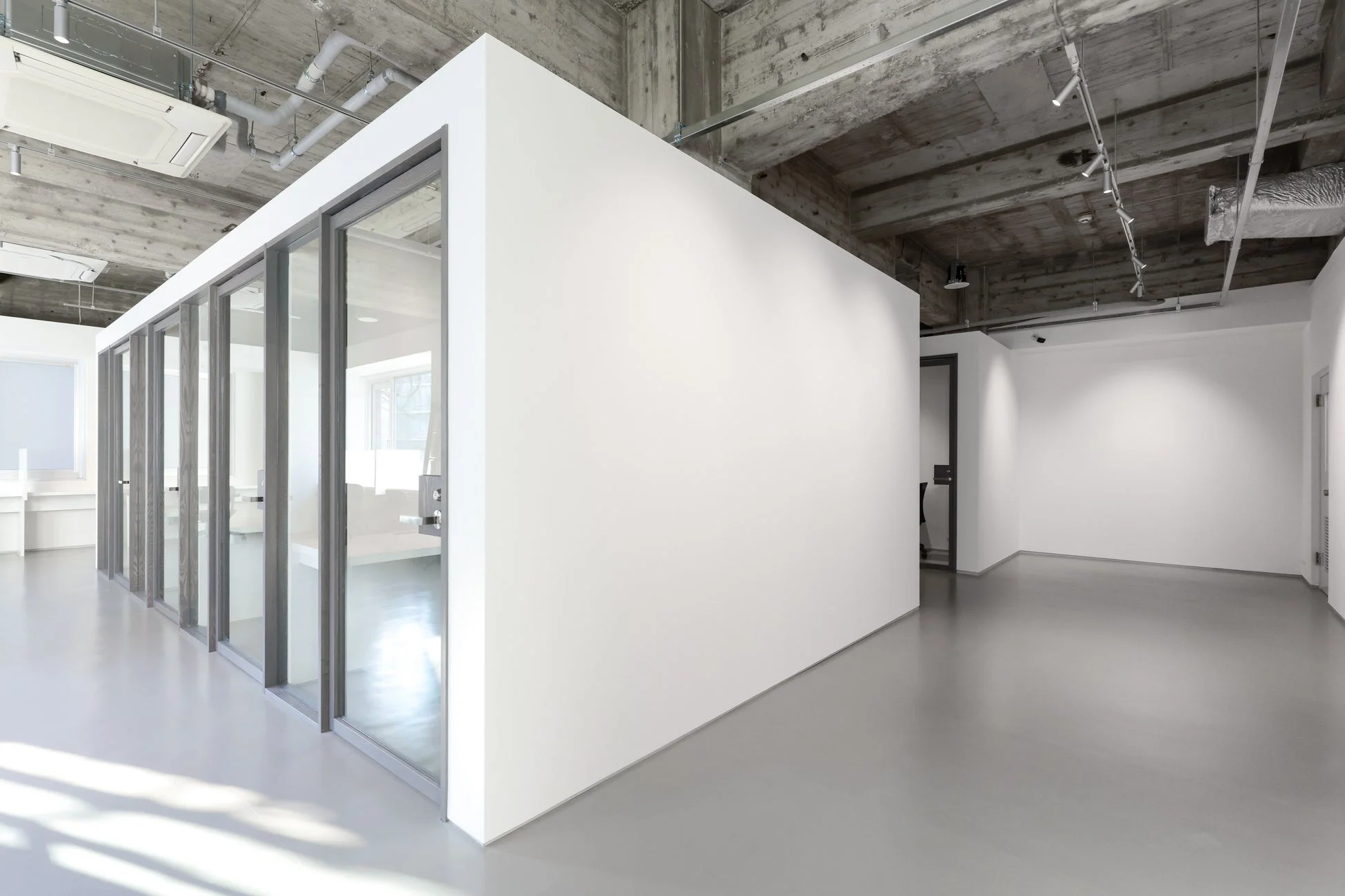 the from 昭和通り店 2Fの様子