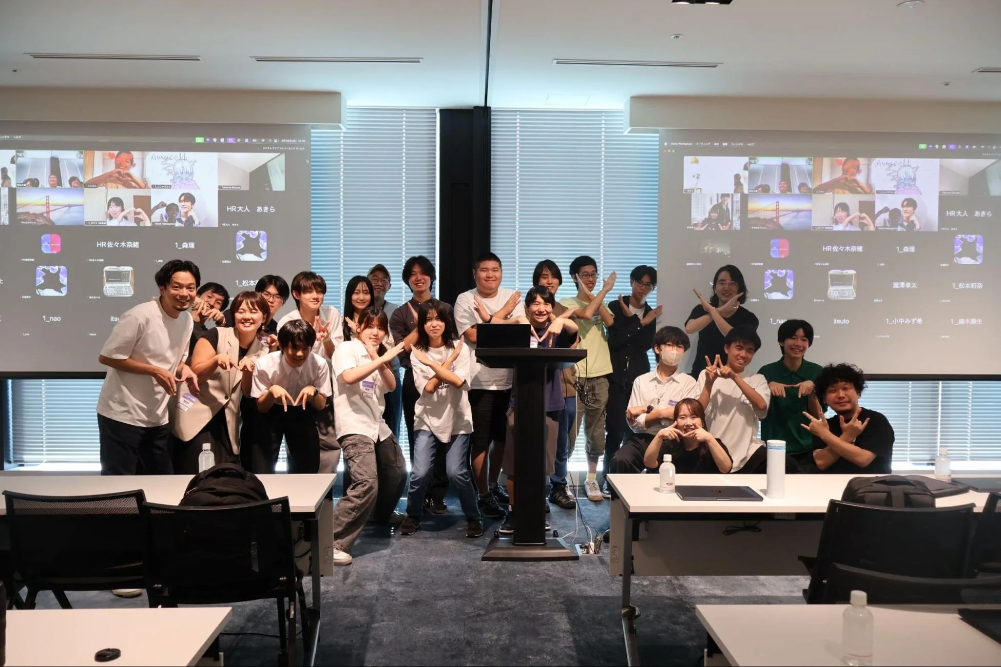 イベント参加者の集合写真