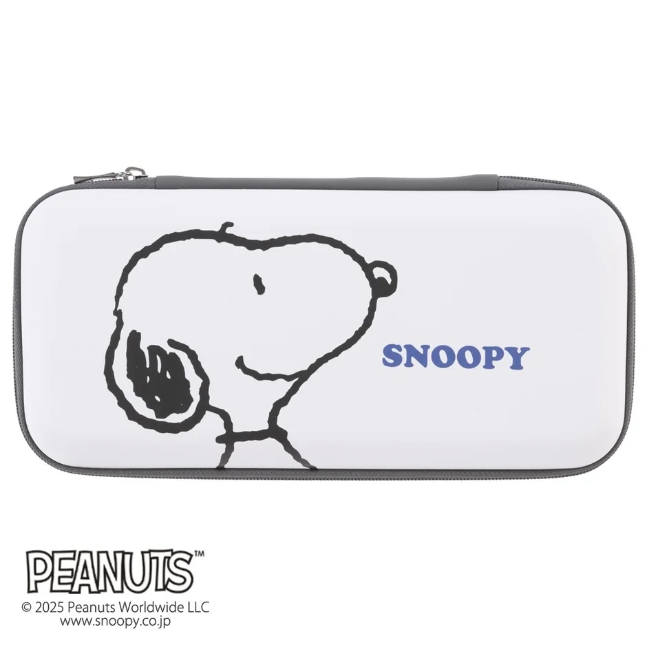スヌーピーの顔が大きく描かれた白いSwitch2用ポーチ