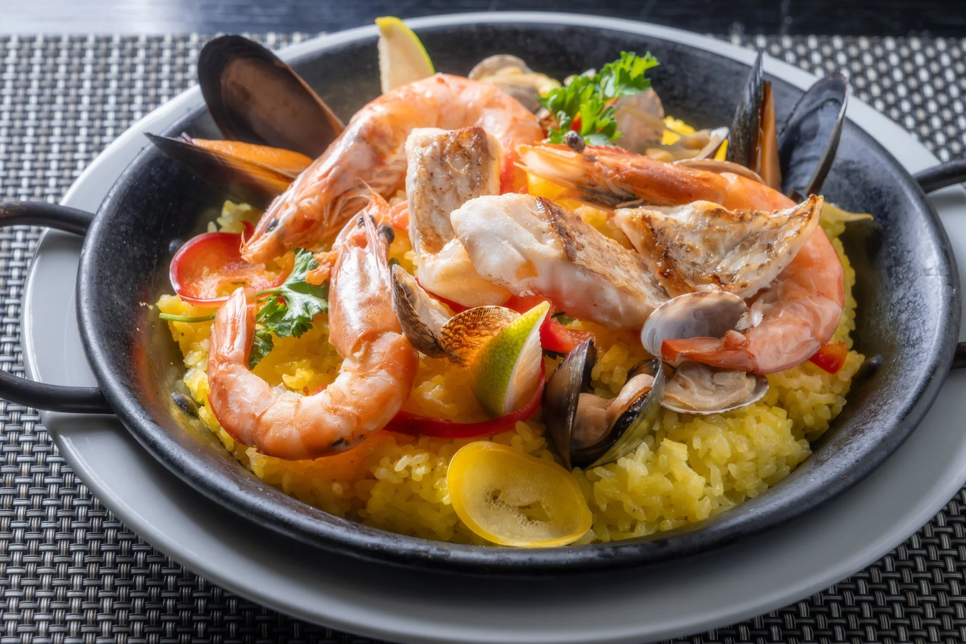 シーフードパエリア