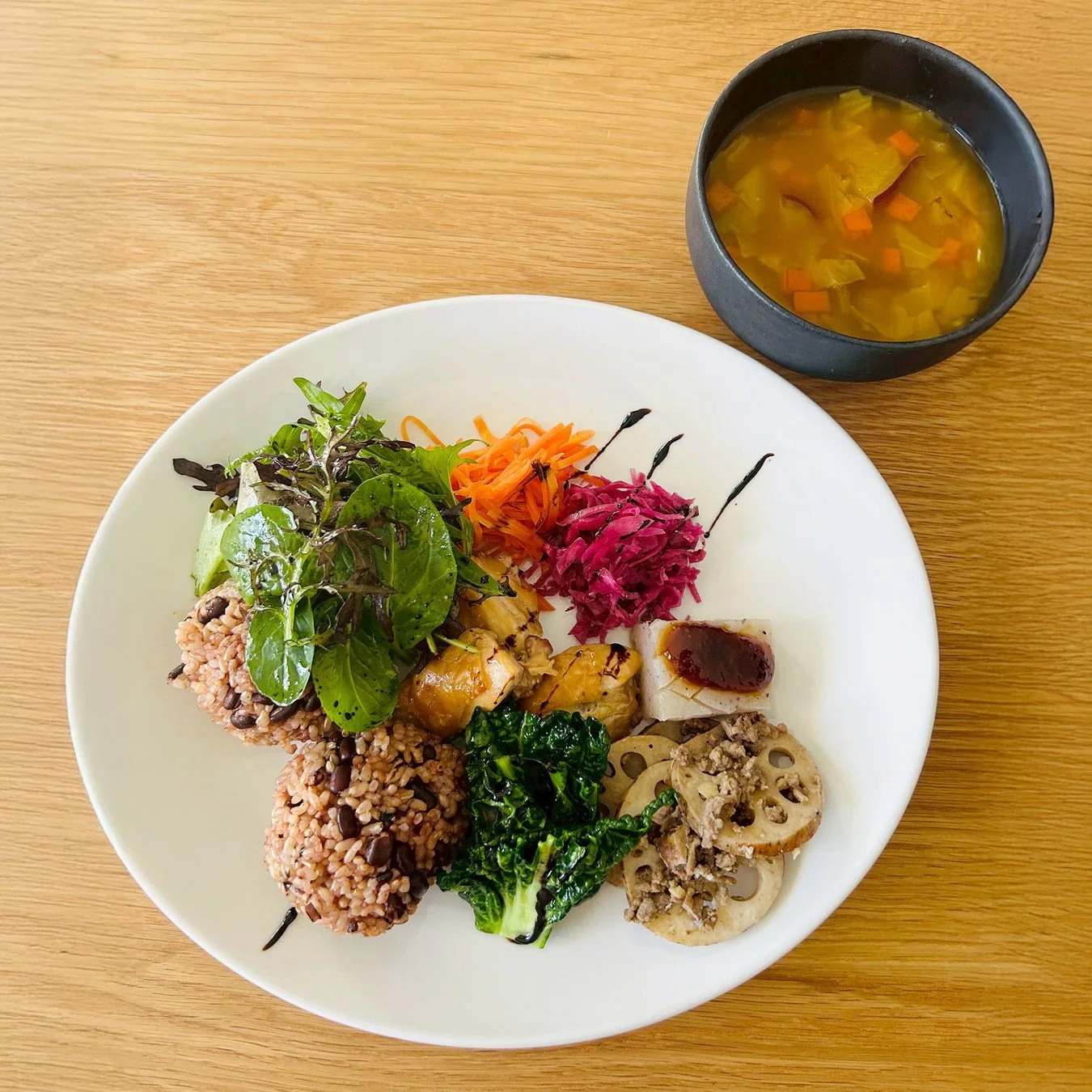 彩り豊かなヘルシーランチプレート