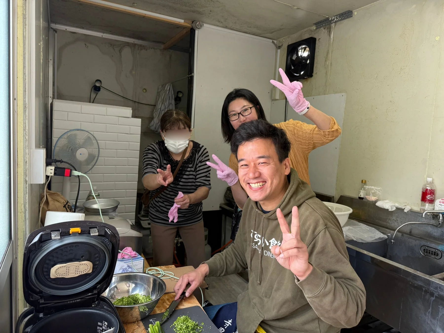 ボランティア企画での調理風景