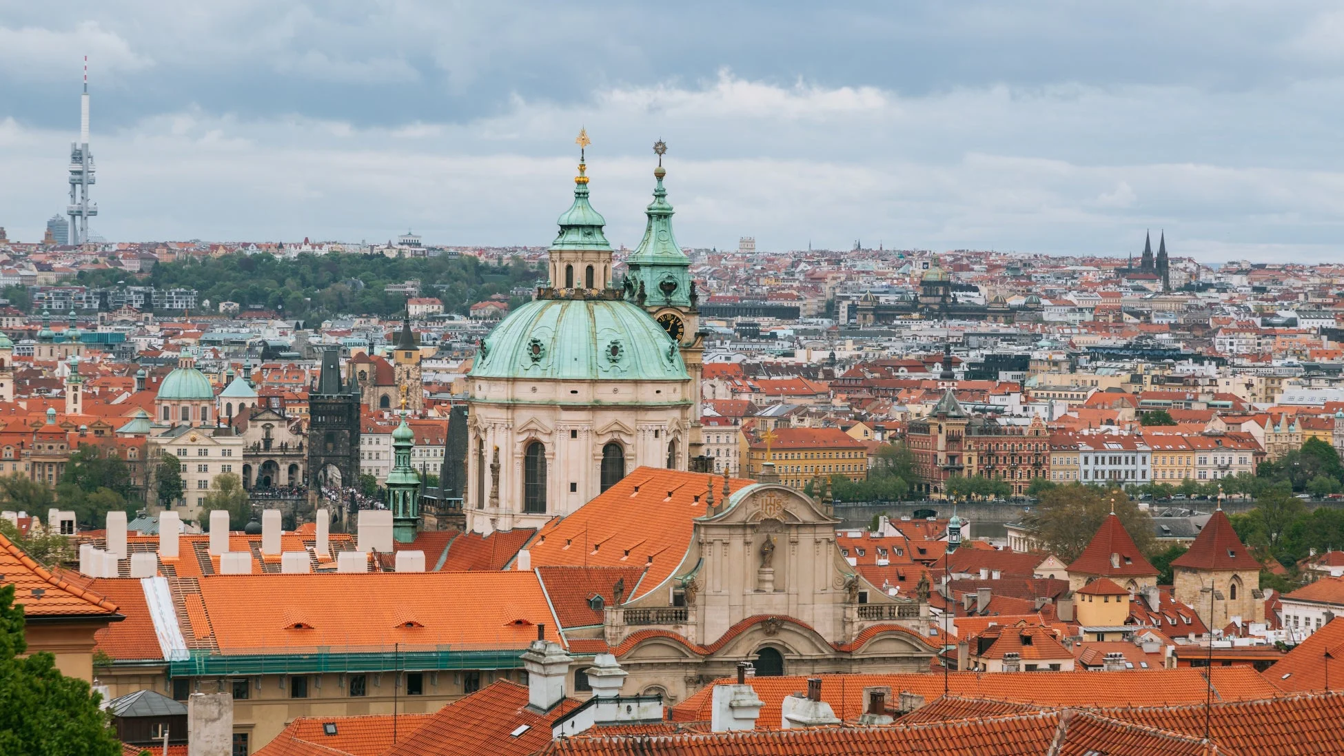 プラハの歴史的な街並み