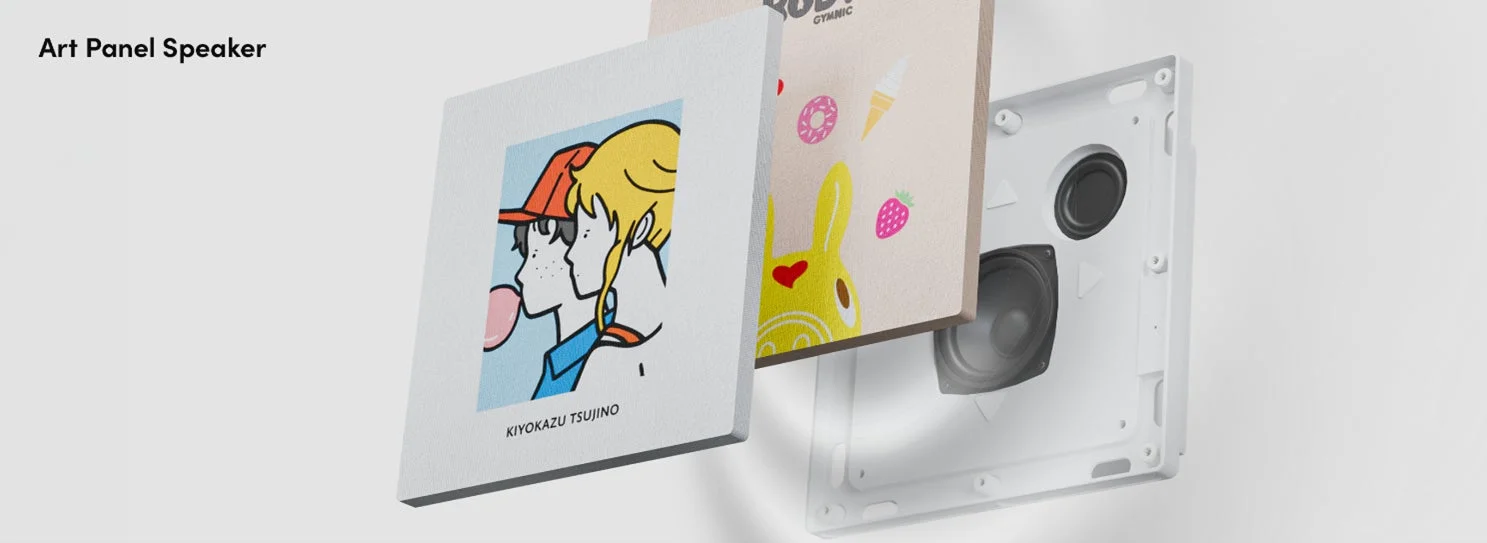 アートパネルスピーカーと、交換可能な2種類のアートパネルが並べられた画像です。