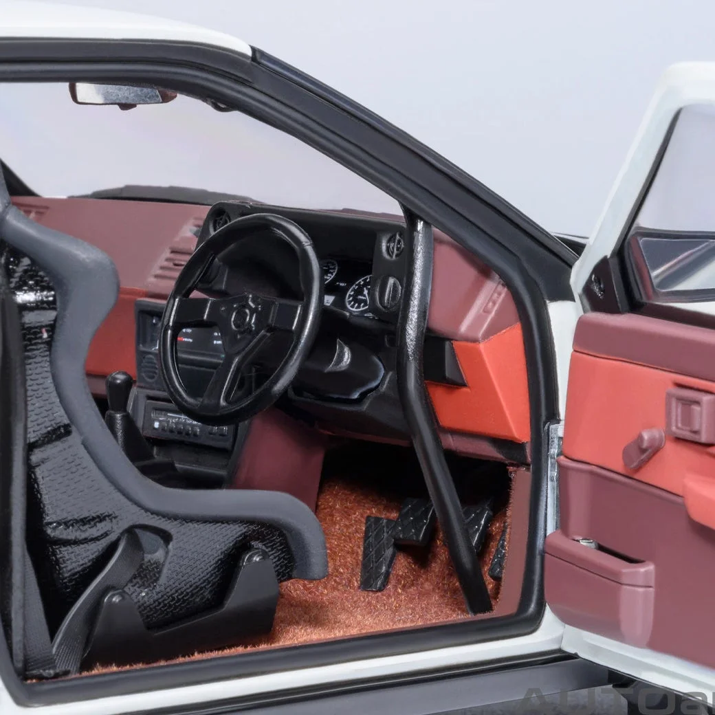 AE86ミニカー(運転席側内装)