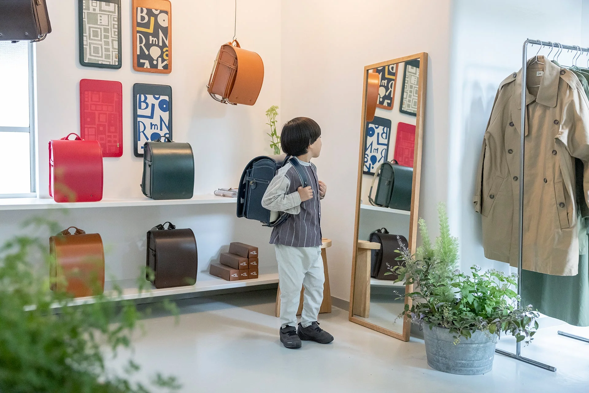 +CEL HOME STOREでの試着