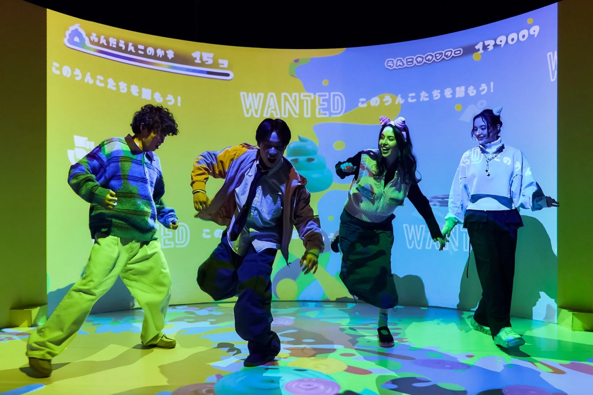 Hop! Step! Jumpoo!を楽しむ若者たち