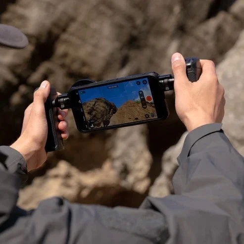 デュアルグリップでの撮影風景