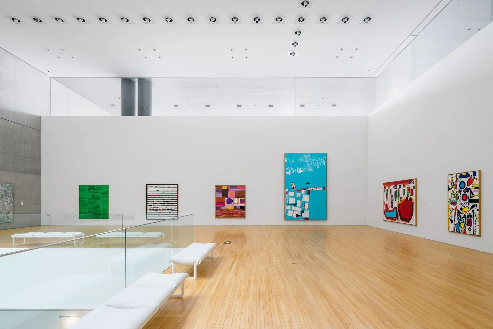 丸亀市猪熊弦一郎現代美術館の展示風景