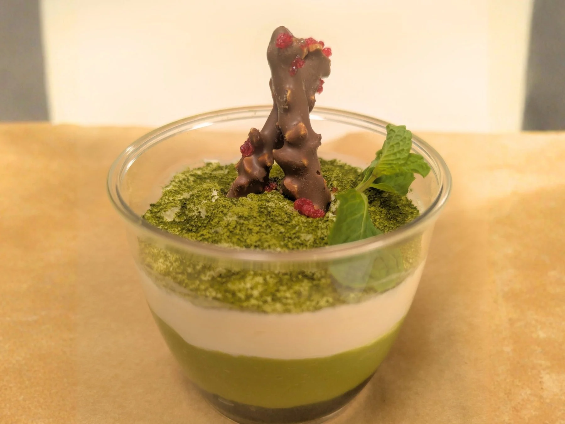 抹茶パフェ,デザート,スイーツ,抹茶,チョコレート,ミント,グラスデザート,グルメ