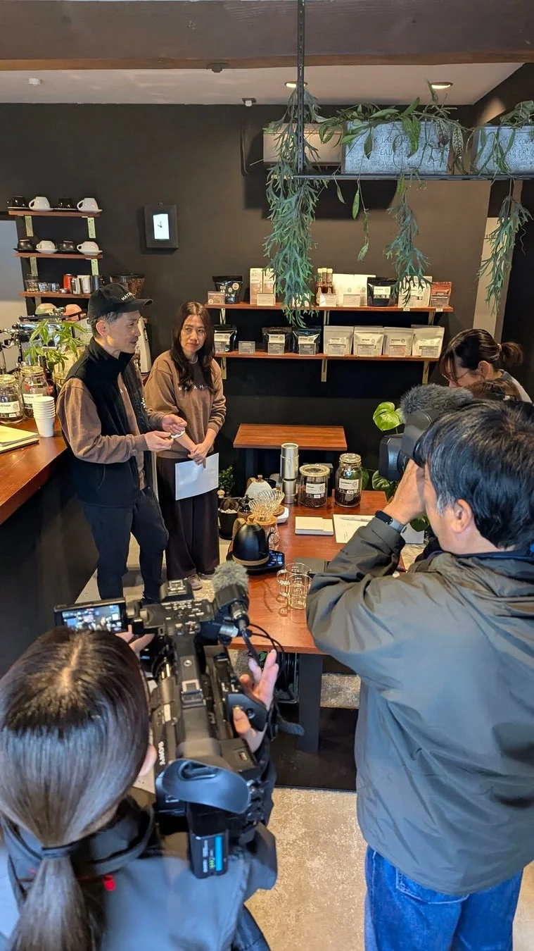 コーヒーショップでのマスコミ向けプレまちゼミの様子