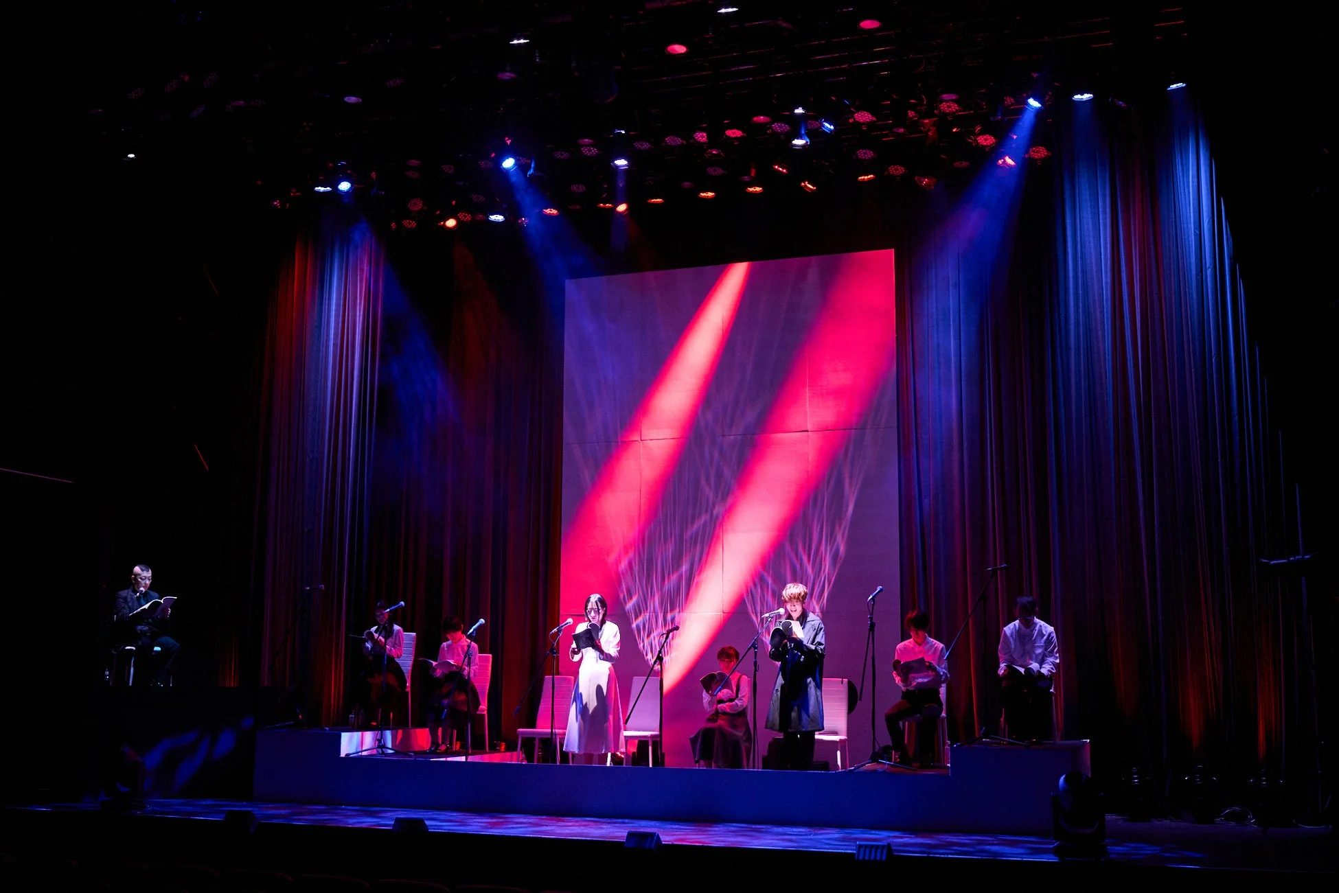 朗読劇「富江」の舞台風景