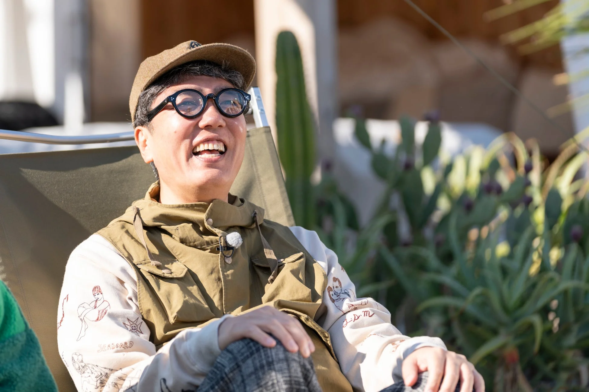 リラックスした様子の小木さん