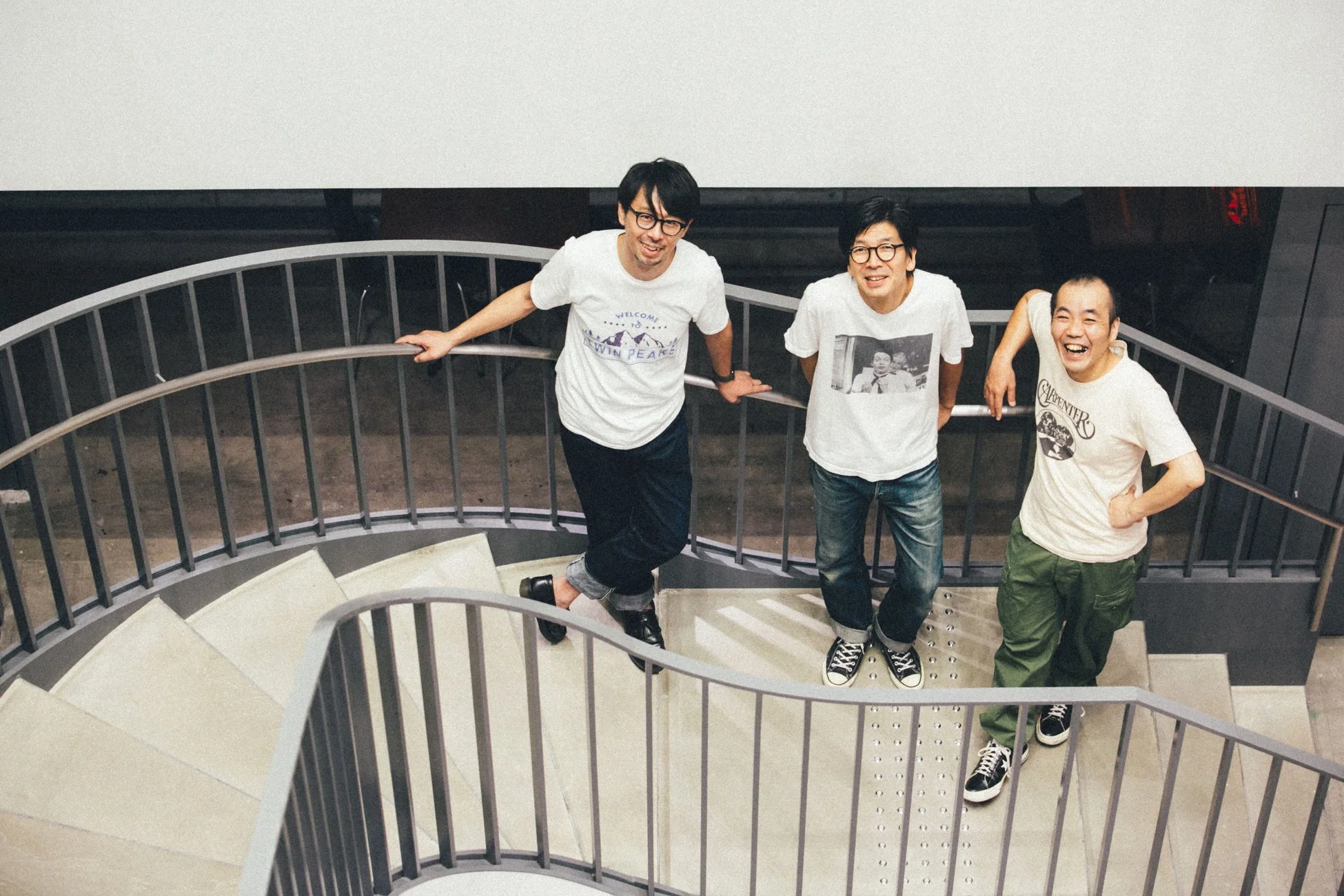 サントラ・ブラザースの3人の男性