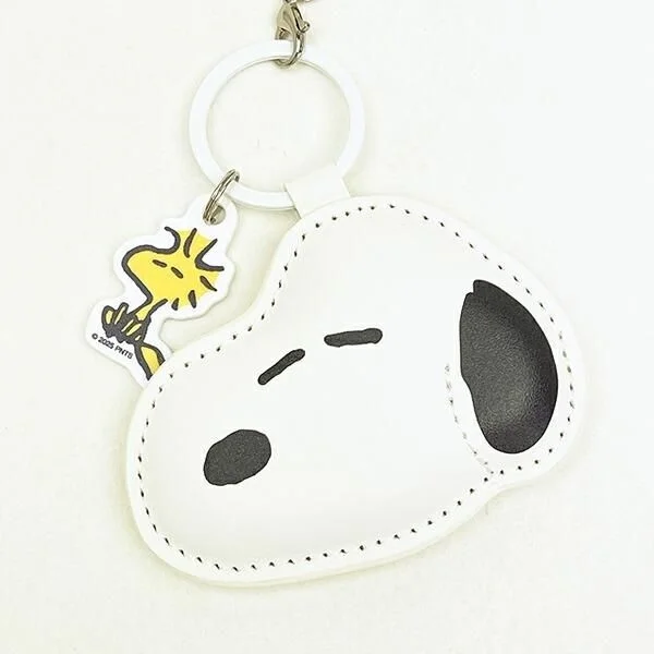 ウッドストックが寄り添うストラップ