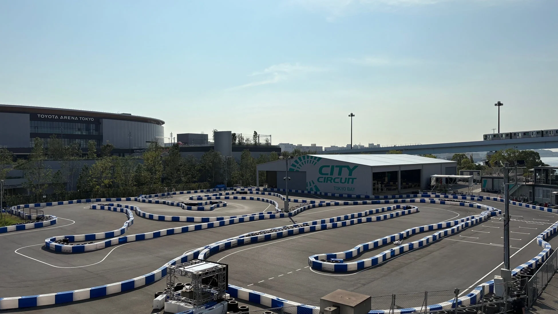 シティサーキット東京ベイの全景
