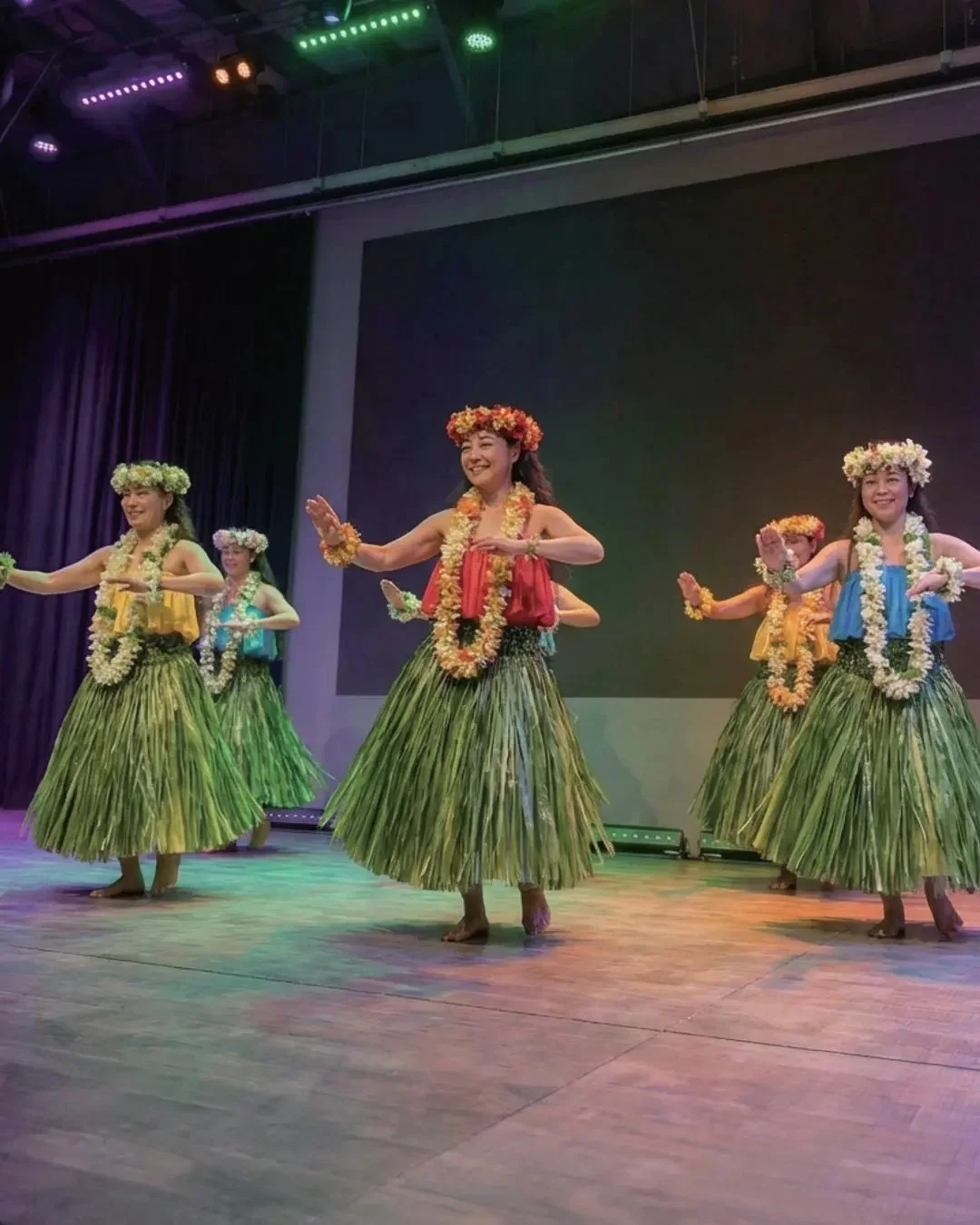 フラダンスパフォーマンス