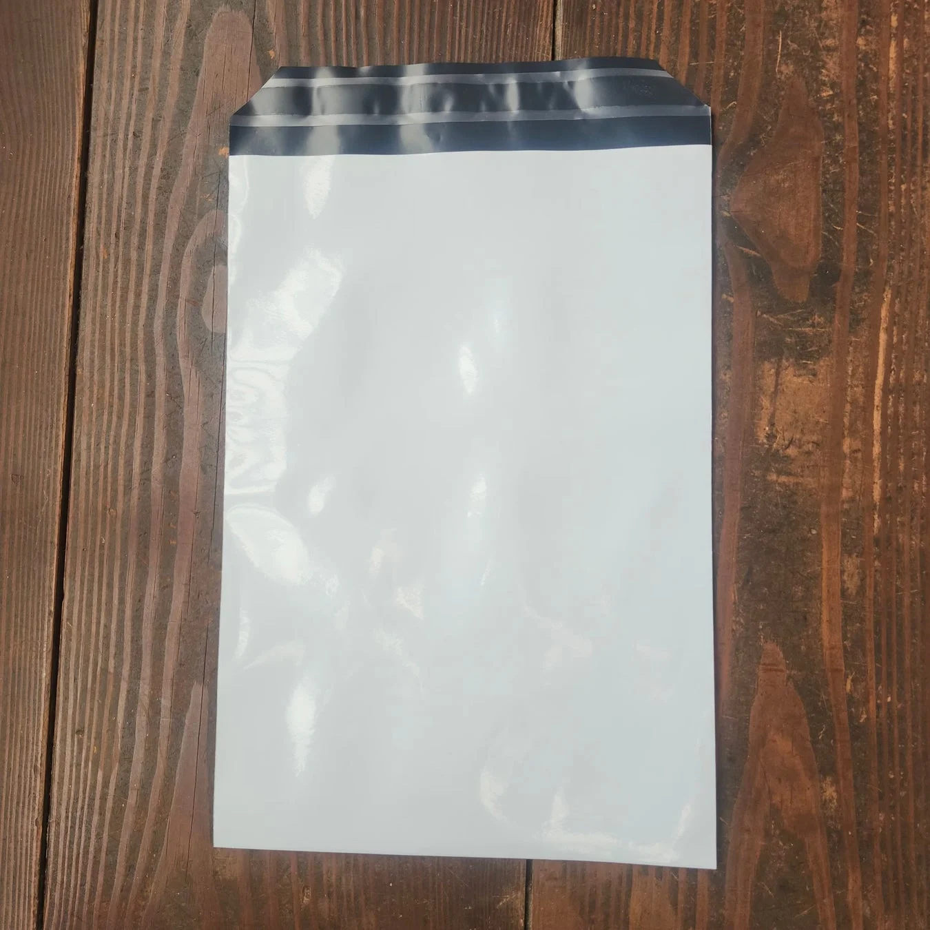 白い宅配ビニール袋