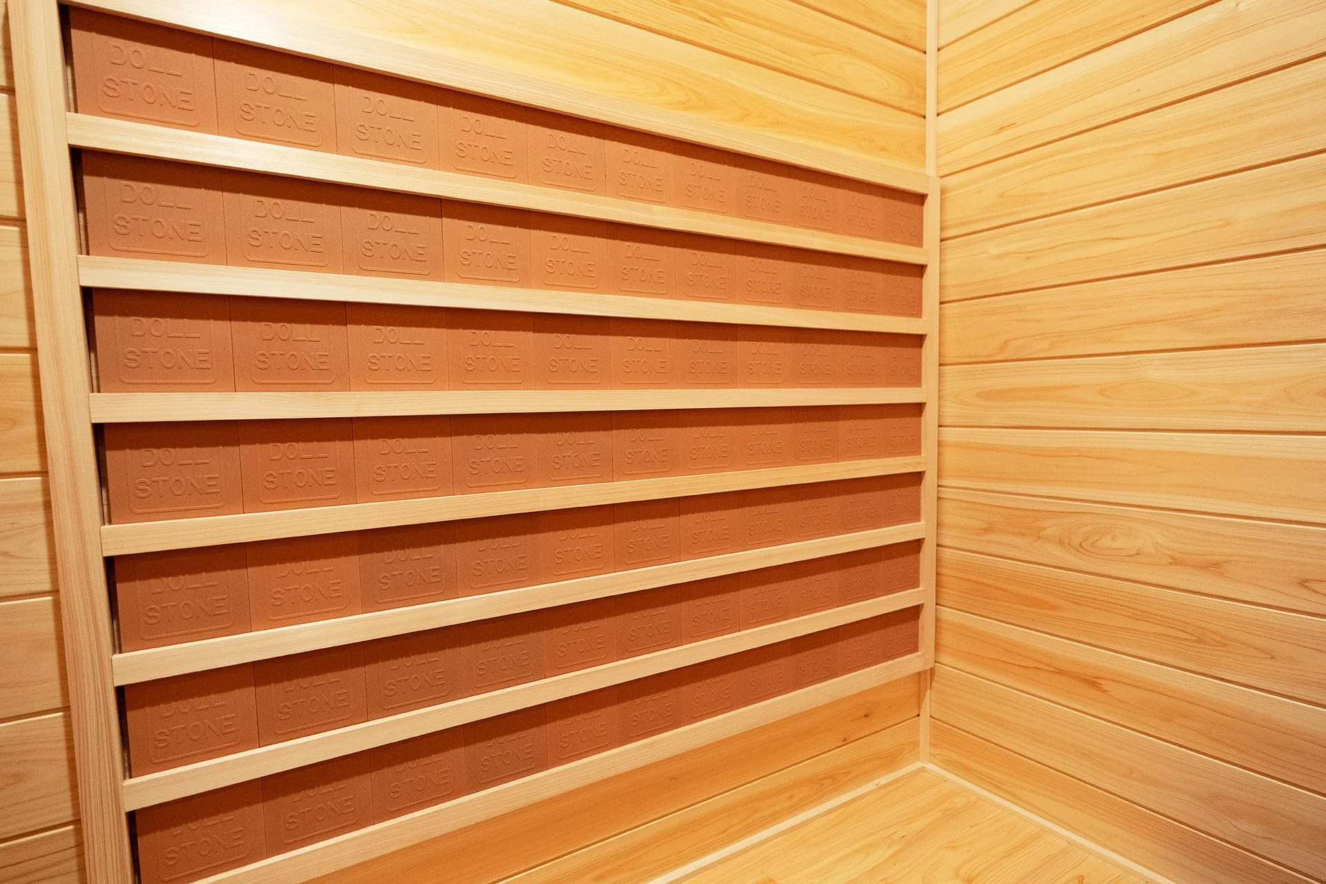 DOLL STONE®が埋め込まれた壁