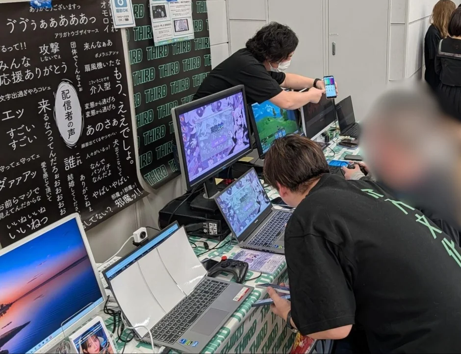 多くの来場者で賑わうブース