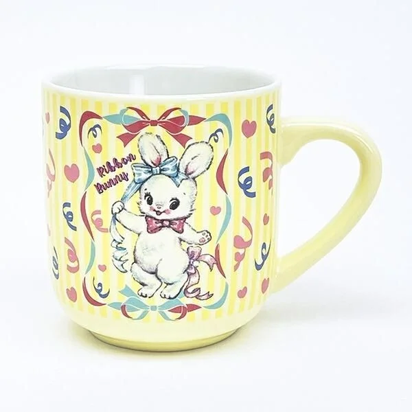 リバニーの総柄マグカップ