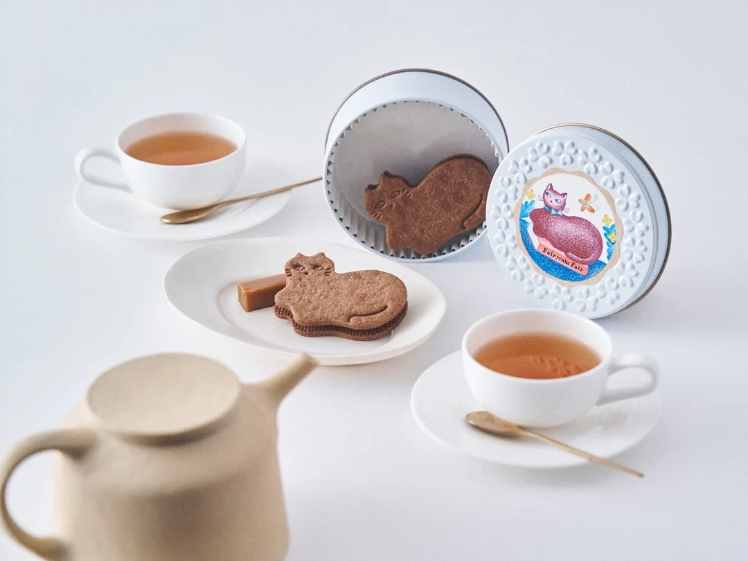 キャラメルチョコサンドクッキー缶