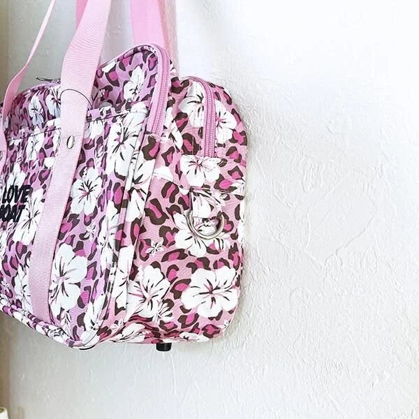 ピンクとヒョウ柄のハイビスカス柄ボストンバッグ