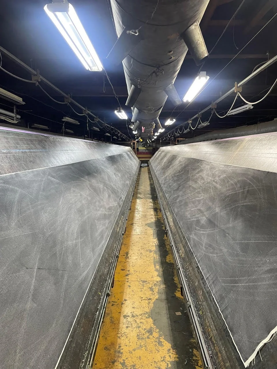 工場のような空間