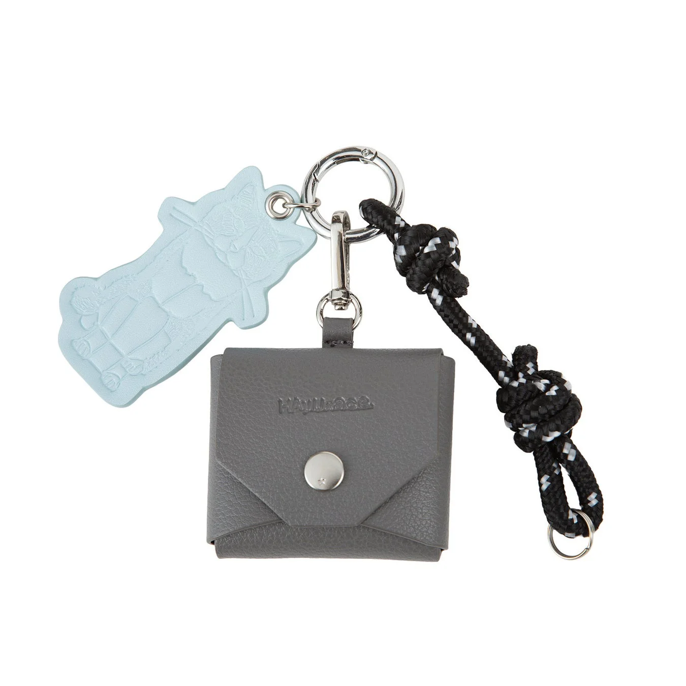 猫型チャームとミニポーチ