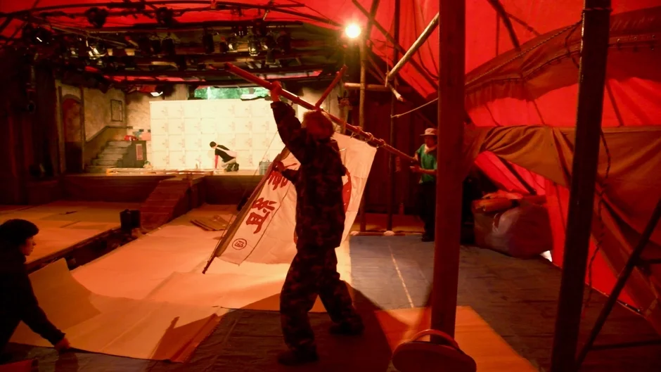 テント設営の様子