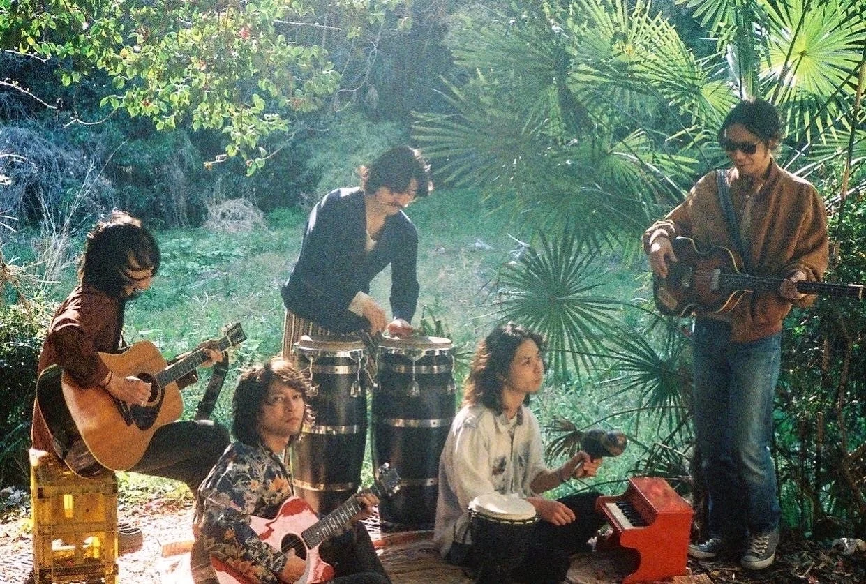 HAPPYのバンド演奏