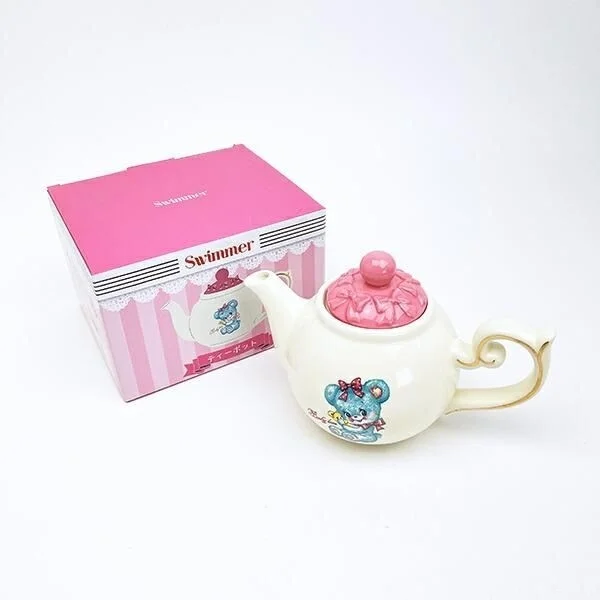 専用箱に入ったティーポット