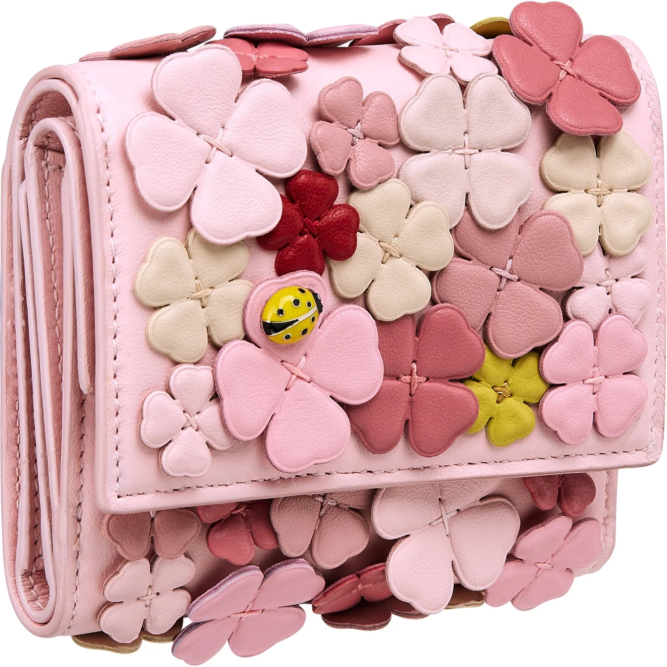 ピンク色の革製財布で、様々な色合いの花びらモチーフが多数あしらわれています。中央には黄色と黒のてんとう虫の装飾が施されており、可愛らしい印象を与えます。
