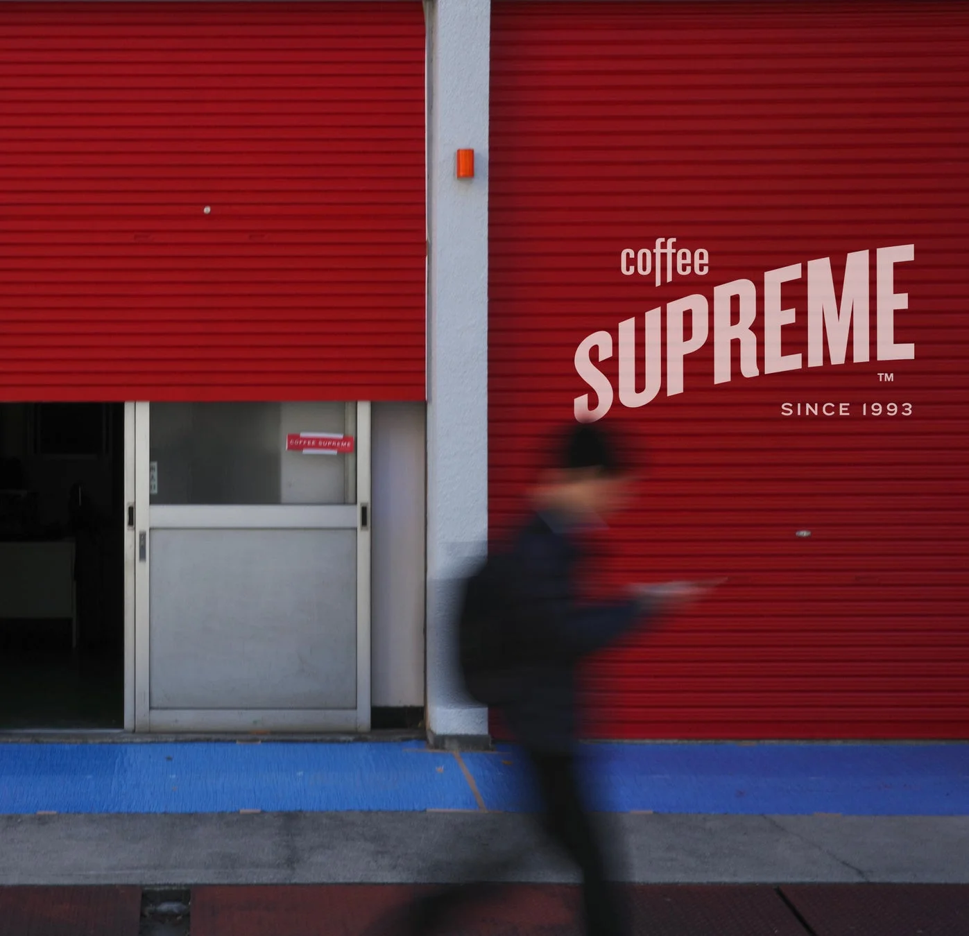 Coffee Supremeのカフェの外観