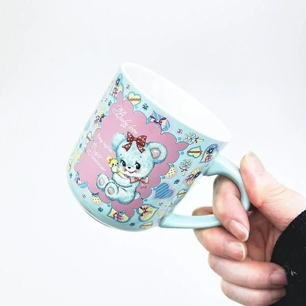 マグカップの柄のクローズアップ