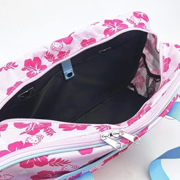 ピンクのハローキティとハイビスカスのバッグ内部