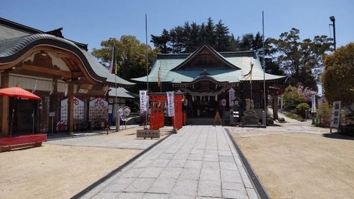 大山神社の境内
