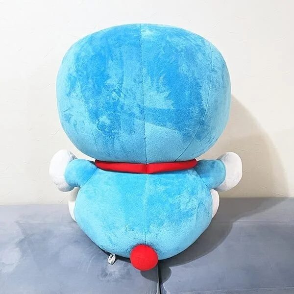 特大ドラえもんの後ろ姿