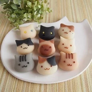 猫型スイーツの盛り合わせ