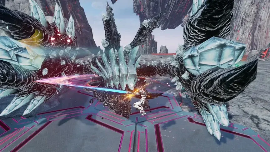 白い装甲のキャラクターが巨大な結晶質のモンスターと戦闘する様子