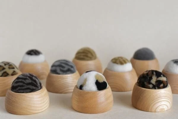 猫の毛皮模様の置物