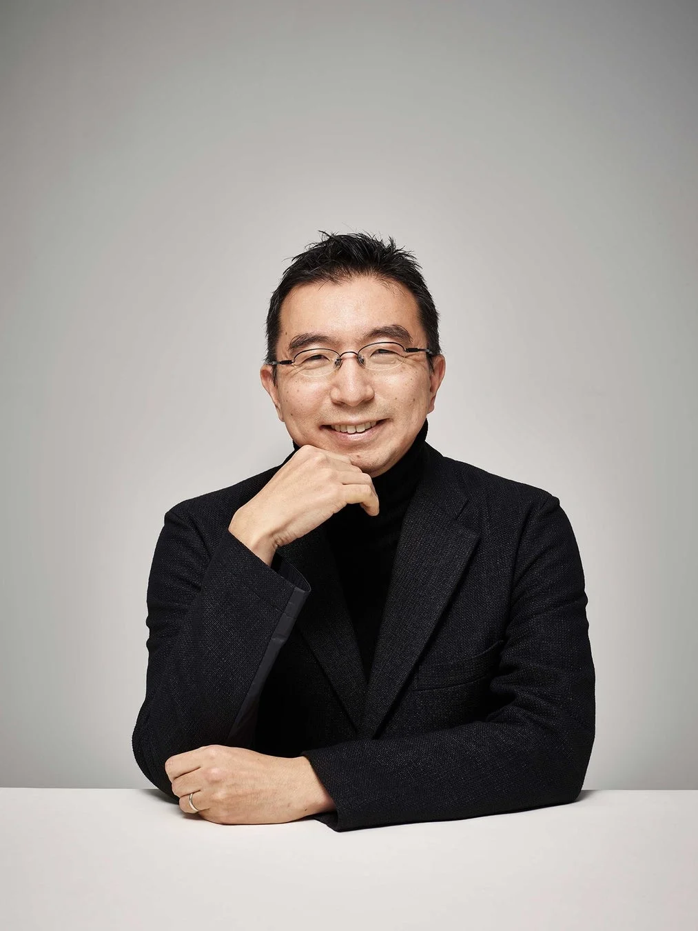 藤本壮介氏のポートレート