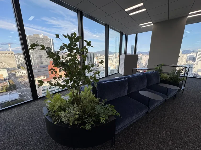 オフィスモデルルームのラウンジ