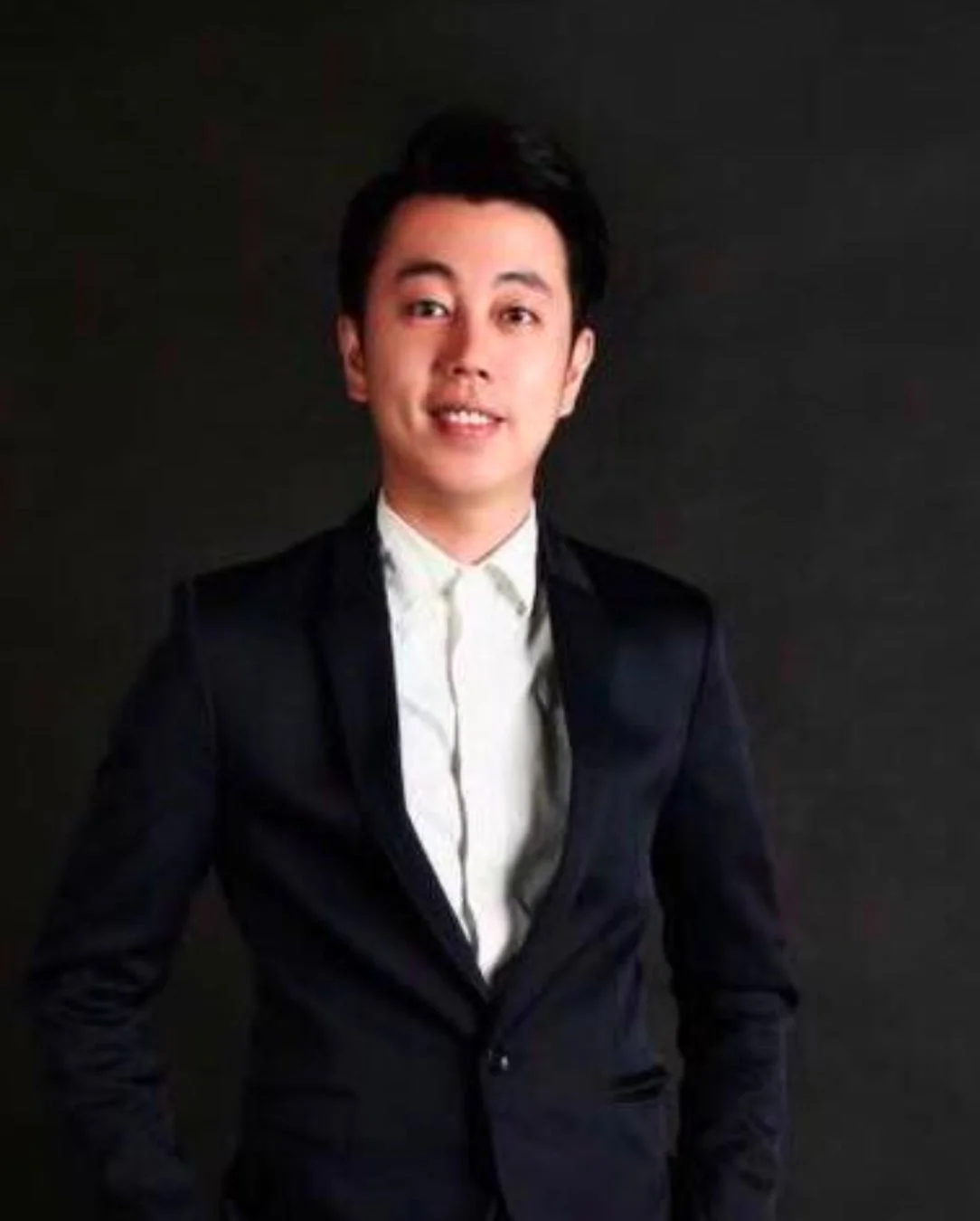 侯勝敦氏のポートレート