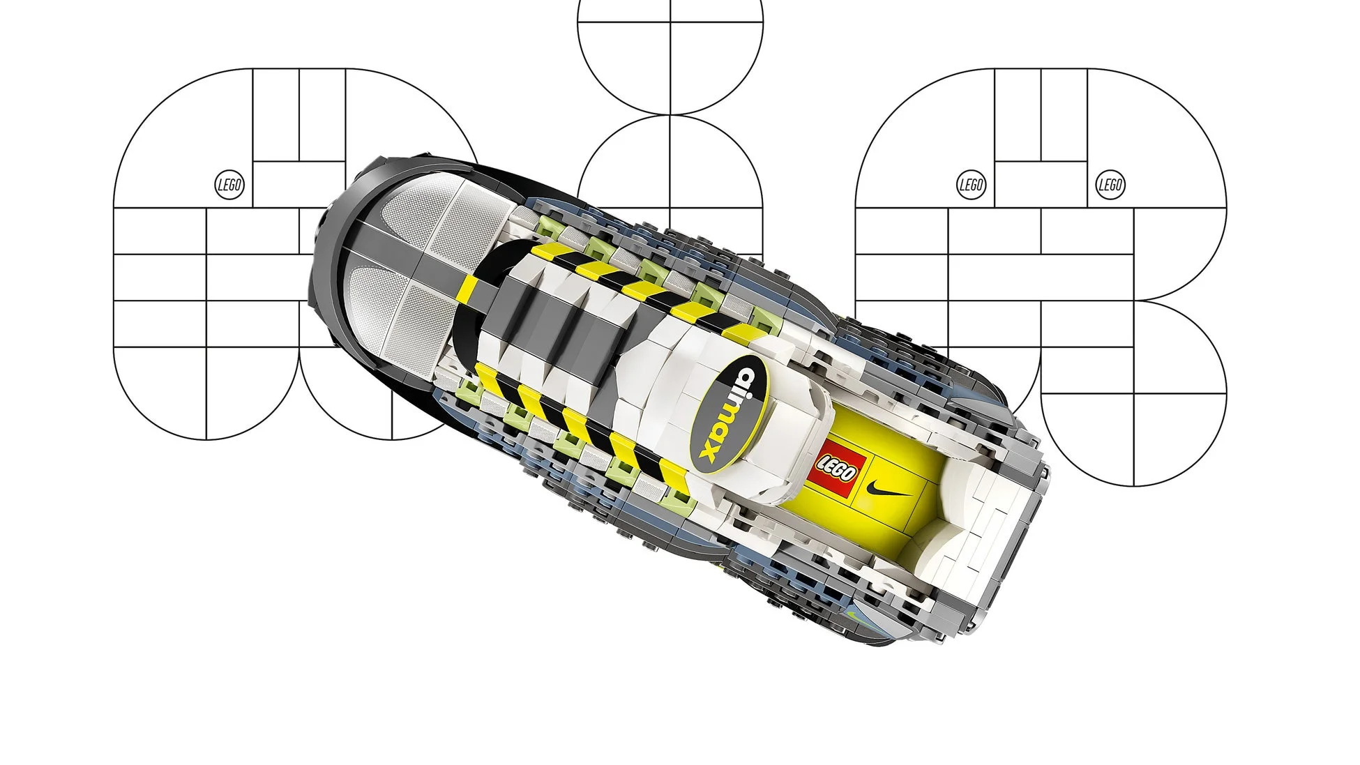 レゴブロックで精巧に作られたナイキのエアマックススニーカーの模型