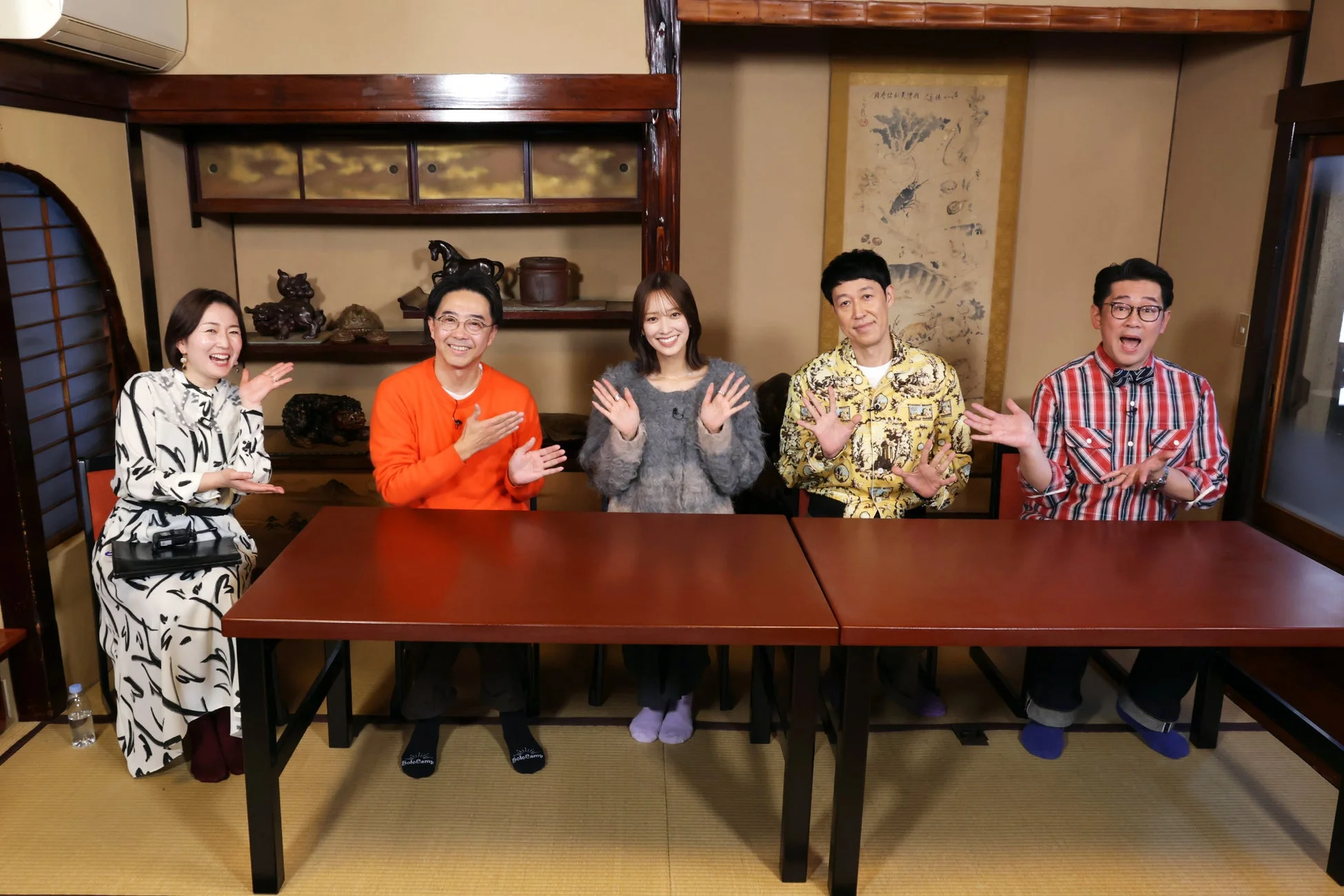 和室でのトーク風景