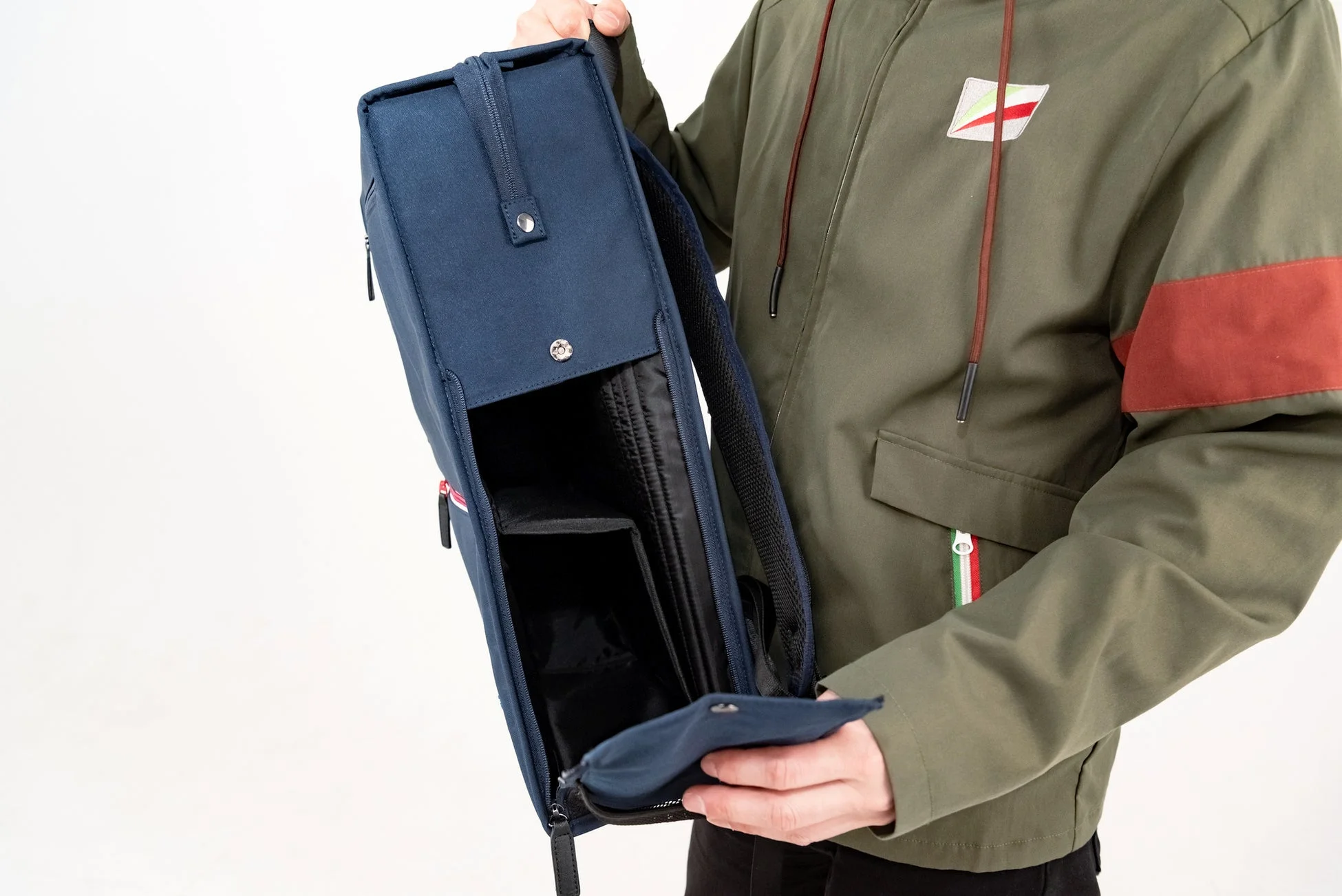 バックパック側面収納